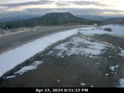 Traffic Cam Hwy-97, about 80 km north-west of Ft Nelson, looking west. (elevation: 1033 metres) <div style='font-size:8pt;font-style:italic'> <br>Installed and maintained by the Federal Government of Canada </div> Player