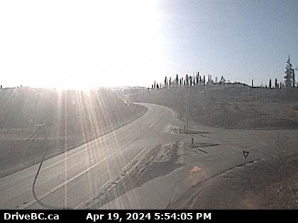 Traffic Cam Hwy-29 at Hwy-52, looking west on Hwy-29. (elevation: 860 metres) Player