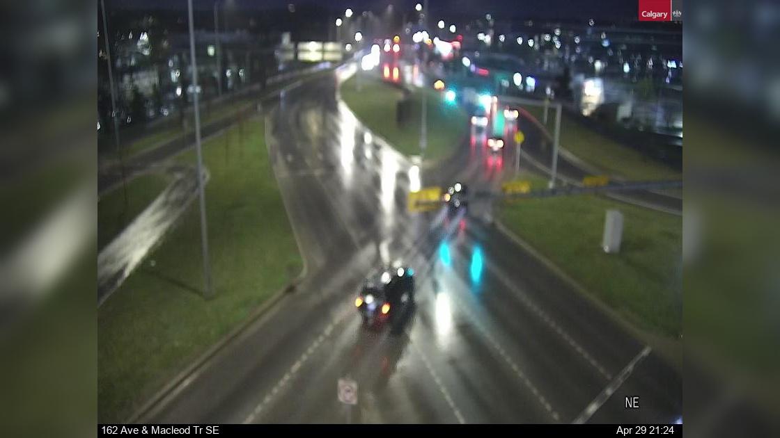 Midnapore: Macleod Trail S - 162 Avenue SE (East intersection) Traffic Camera