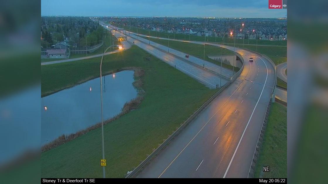 Traffic Cam McKenzie Lake: Stoney Trail and Deerfoot Trail SE Player