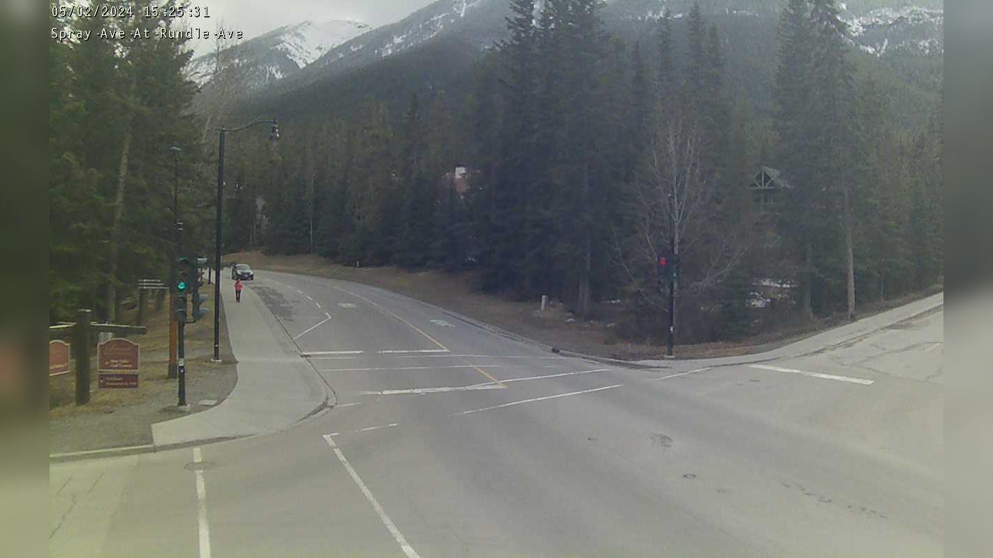 Traffic Cam Banff: Spray Ave at Rundle Ave Player