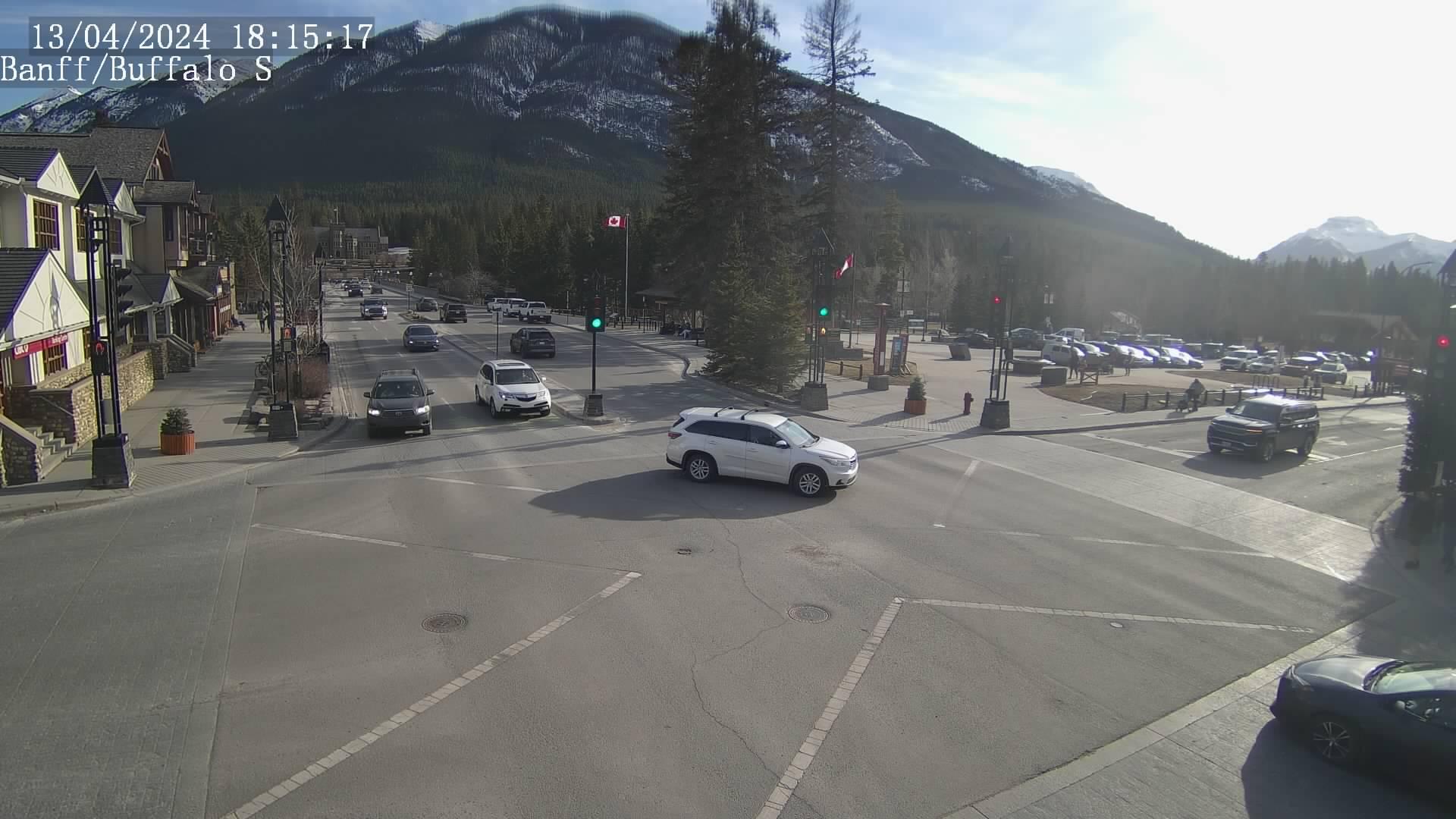 Traffic Cam Downtown District: Buffalo St and Banff Ave Player