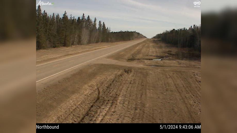 Traffic Cam Meander River: Hwy 35: North of Mission Creek near Player
