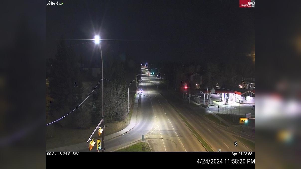 Traffic Cam Bayview: 90 Ave - 24 St SW Player