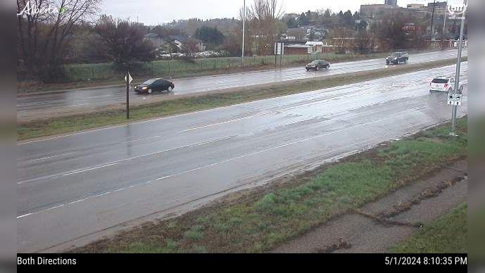 Traffic Cam Medicine Hat: Hwy 1: 160m West of First St. SW in Player