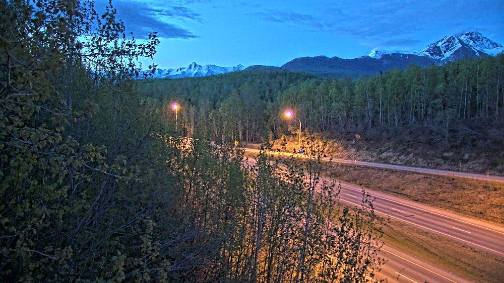 Anchorage: Glenn Highway @ Thunderbird Falls MP 24.5 Traffic Camera