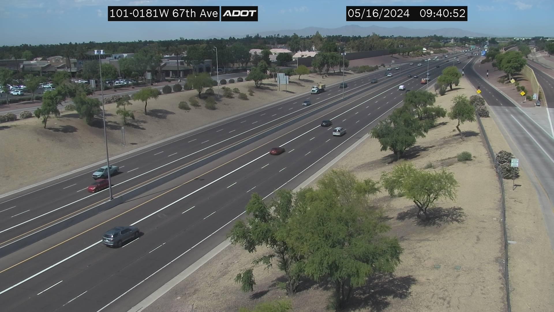 Traffic Cam Glendale › West: I-101 WB 18.10 @67th Ave Player