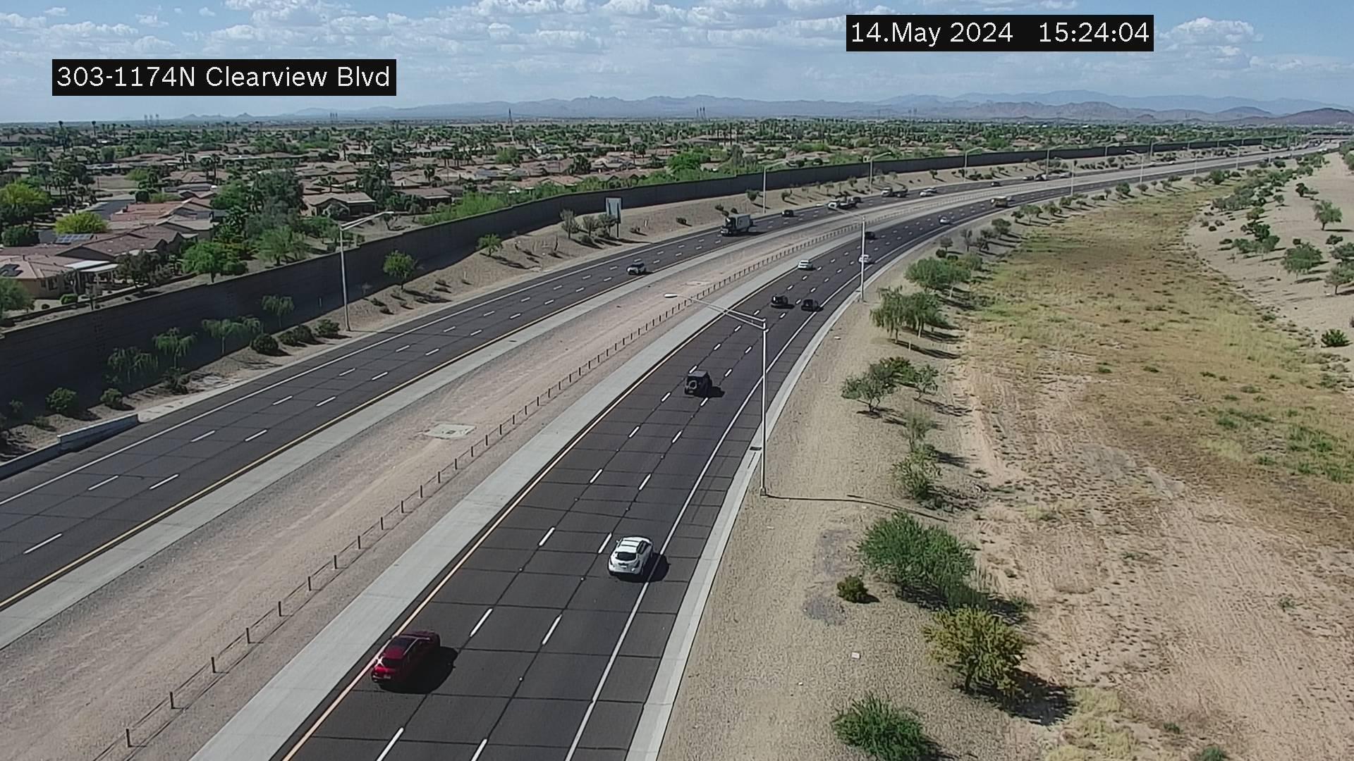 Traffic Cam Surprise › North: SR-303 NB 117.40 @Clearview Blvd Player