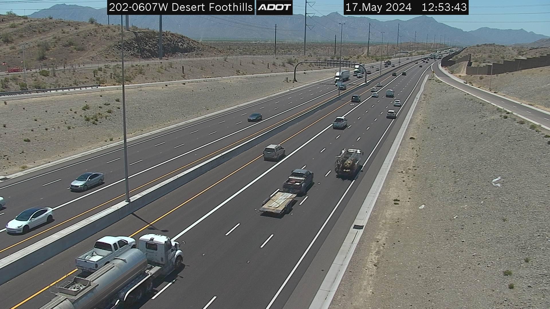 Phoenix › West: SR-202 WB 60.70 @Desert Foothills Traffic Camera