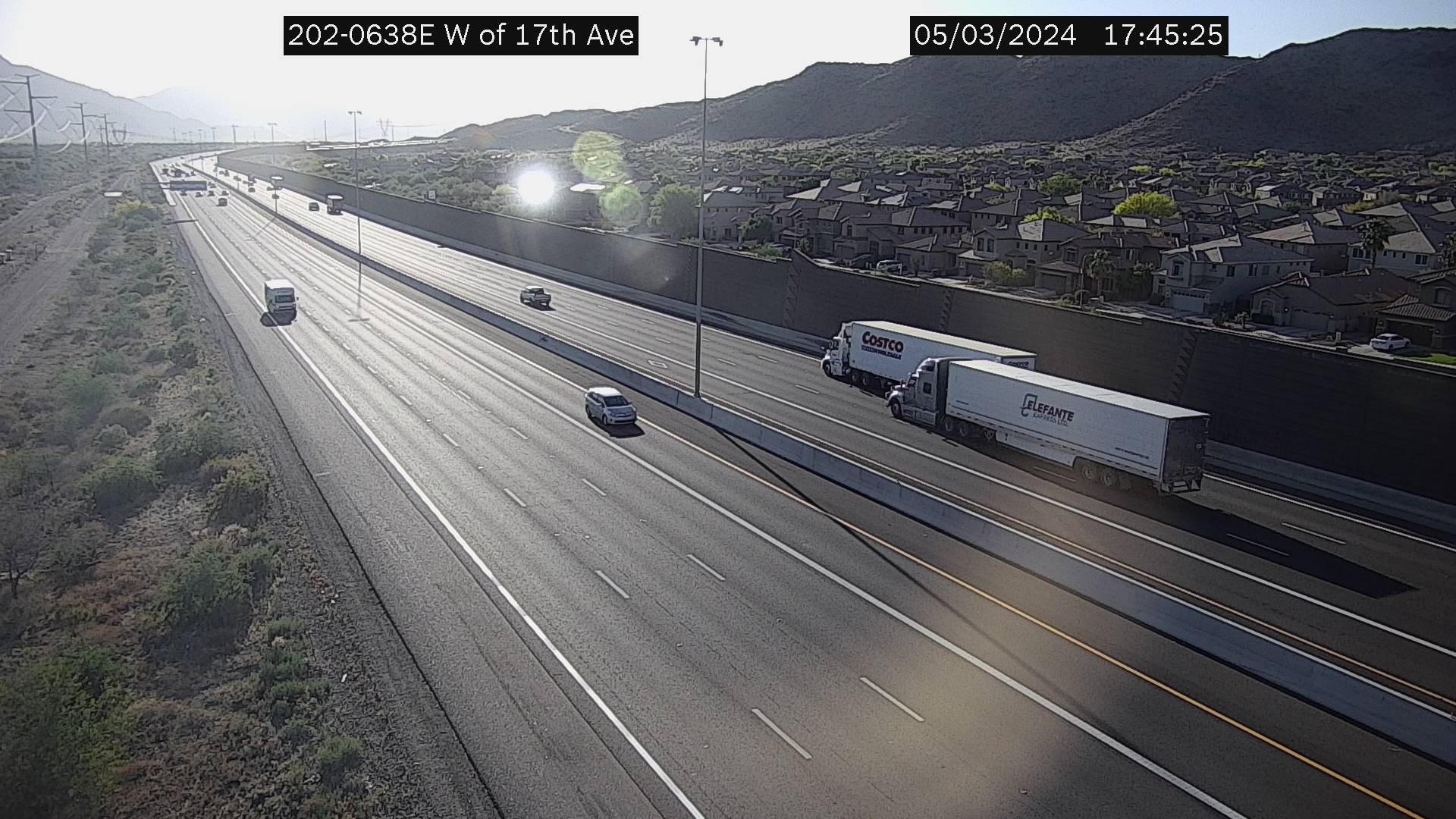 Traffic Cam L-202 EB 63.83 @W of 17th Ave -  Eastbound Player