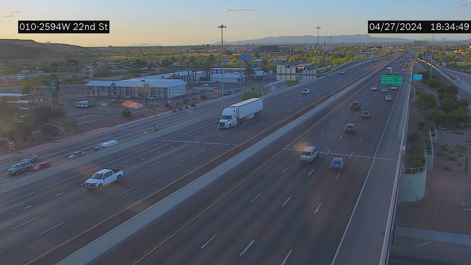 Traffic Cam I-10 WB 259.40 @22nd St -  Westbound Player