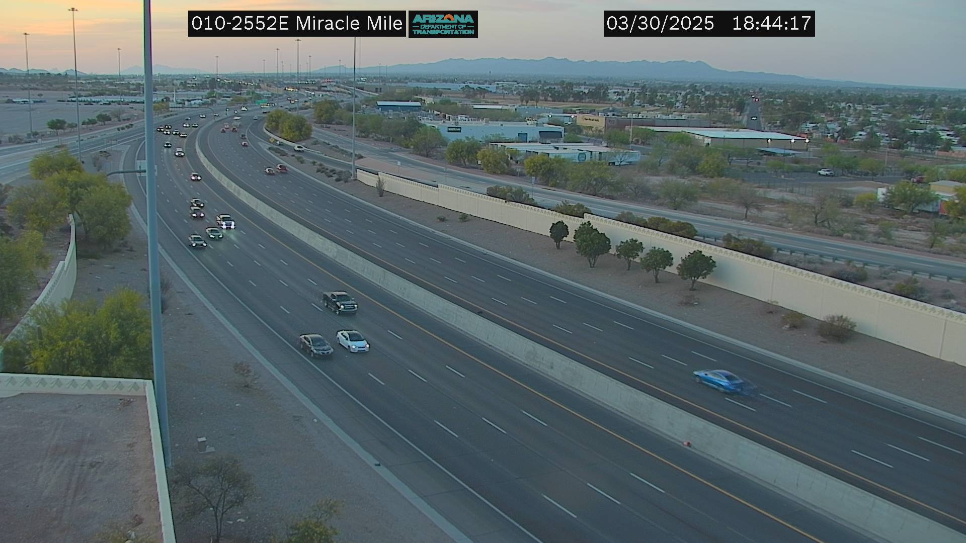 Traffic Cam I-10 EB 255.20 @Miracle Mile -  Eastbound Player