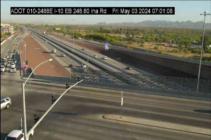 Traffic Cam I-10 WB 248.70 @Ina -  Westbound Player