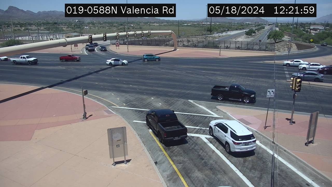 Traffic Cam I-19 NB 58.81 @Valencia -  Northbound Player