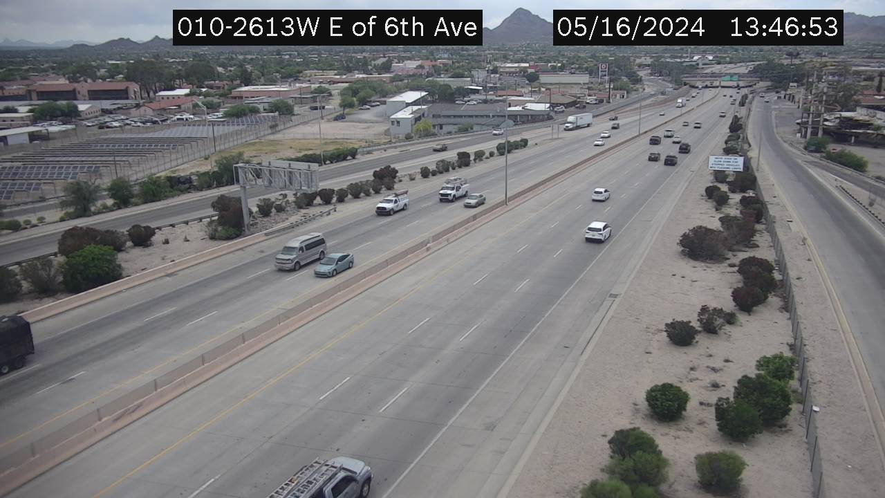 Traffic Cam I-10 WB 261.36 @E of 6th Ave -  Westbound Player