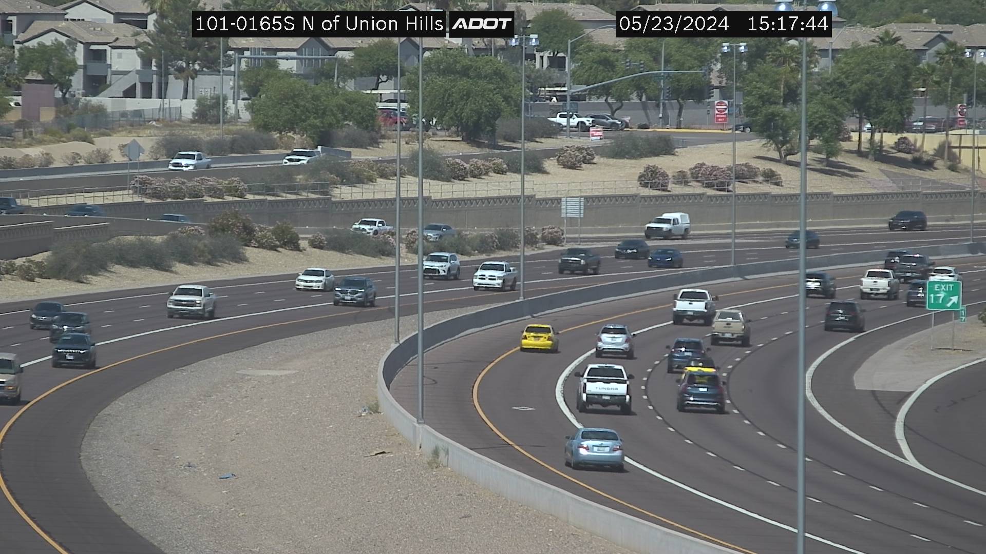 Traffic Cam L-101 SB 16.59 @N of Union Hills Rd -  Southbound Player