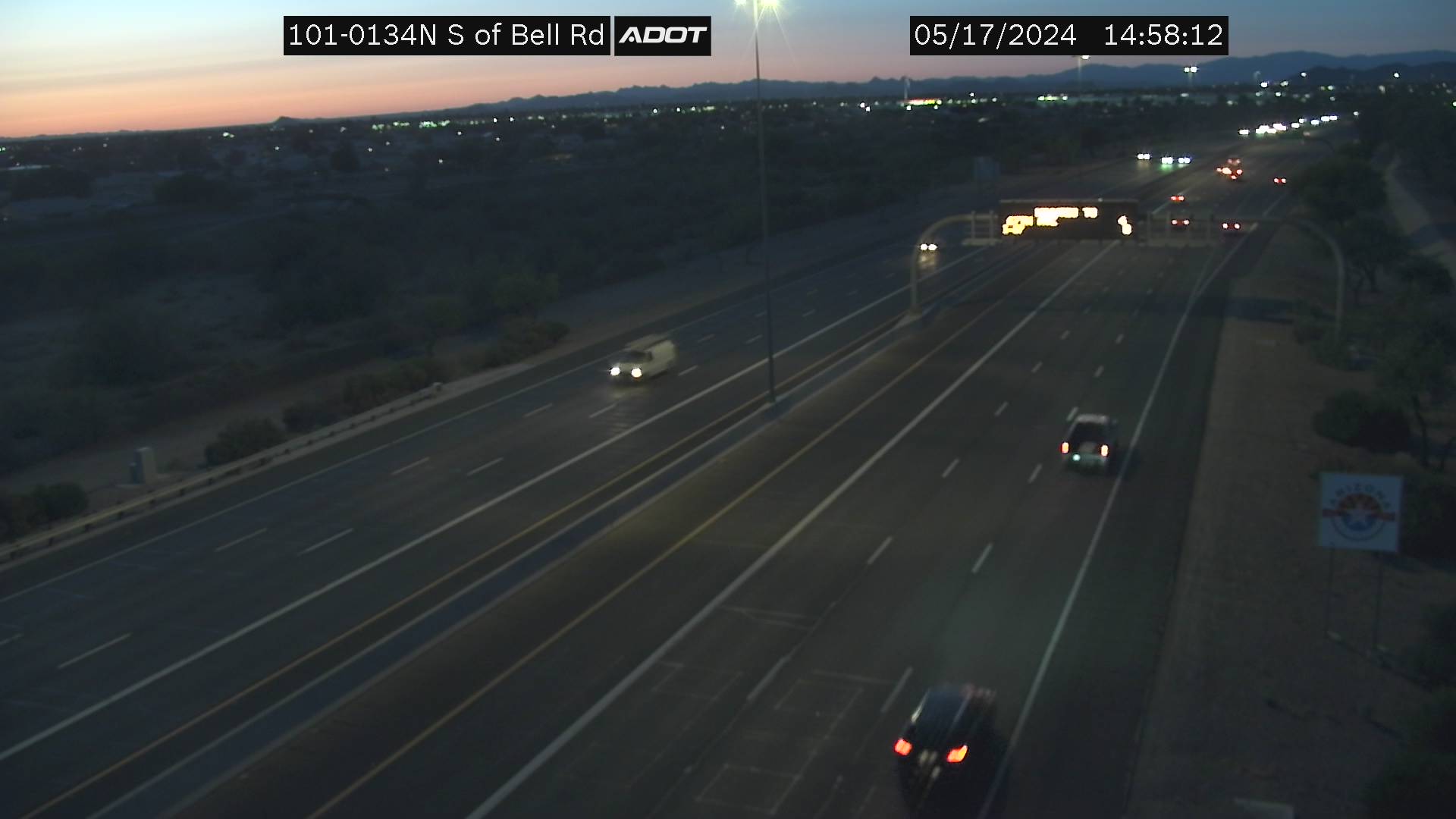 Traffic Cam L-101 NB 13.49 @S of Bell Rd -  Northbound Player