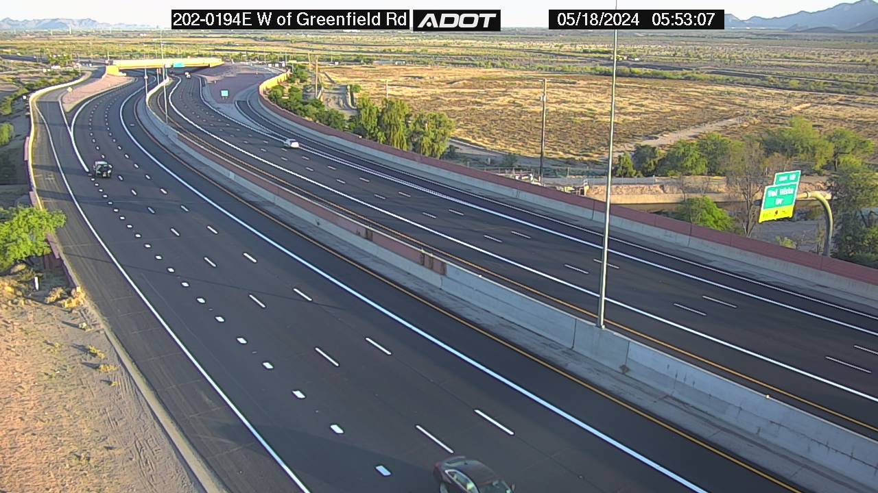Traffic Cam L-202 EB 19.45 @W of Greenfield -  Eastbound Player