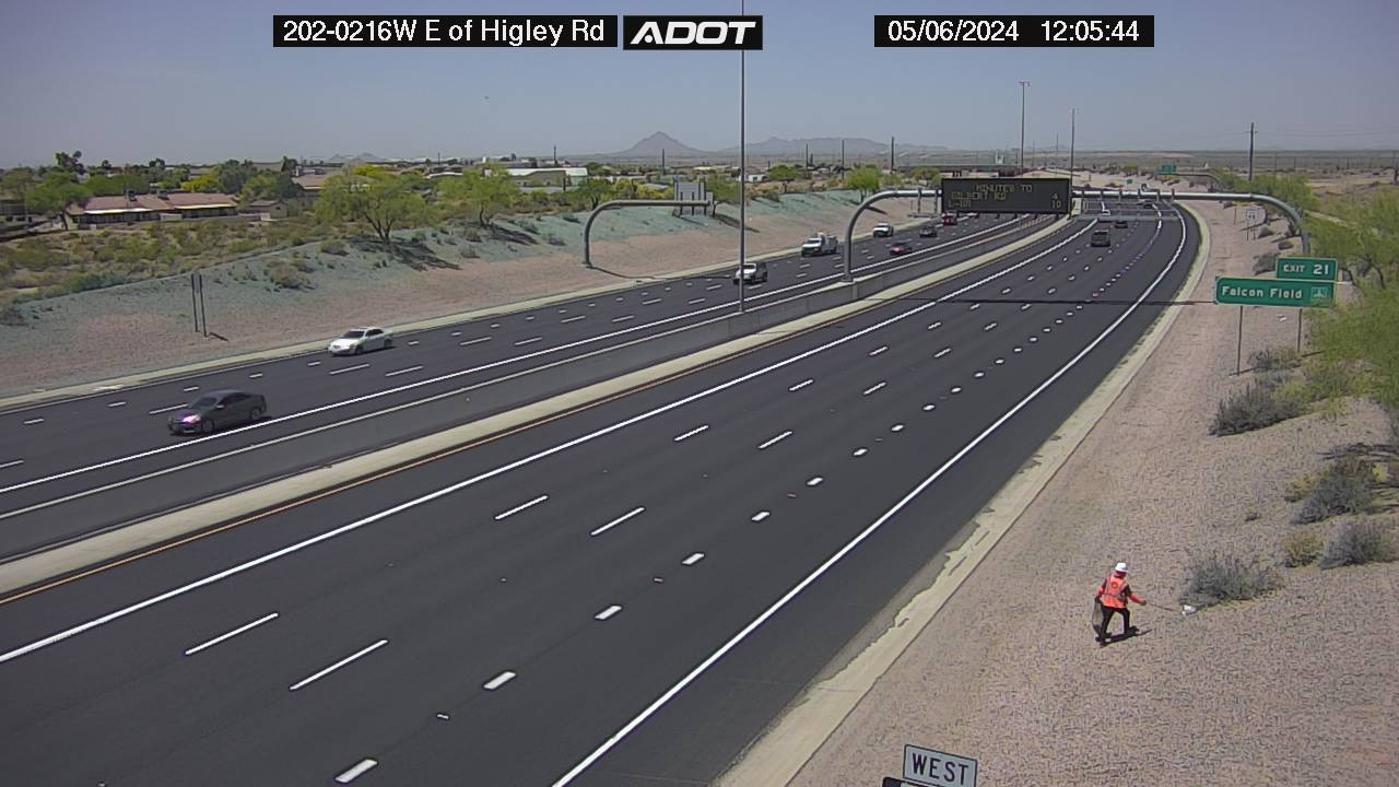 Traffic Cam L-202 WB 21.61 @E of Higley -  Westbound Player