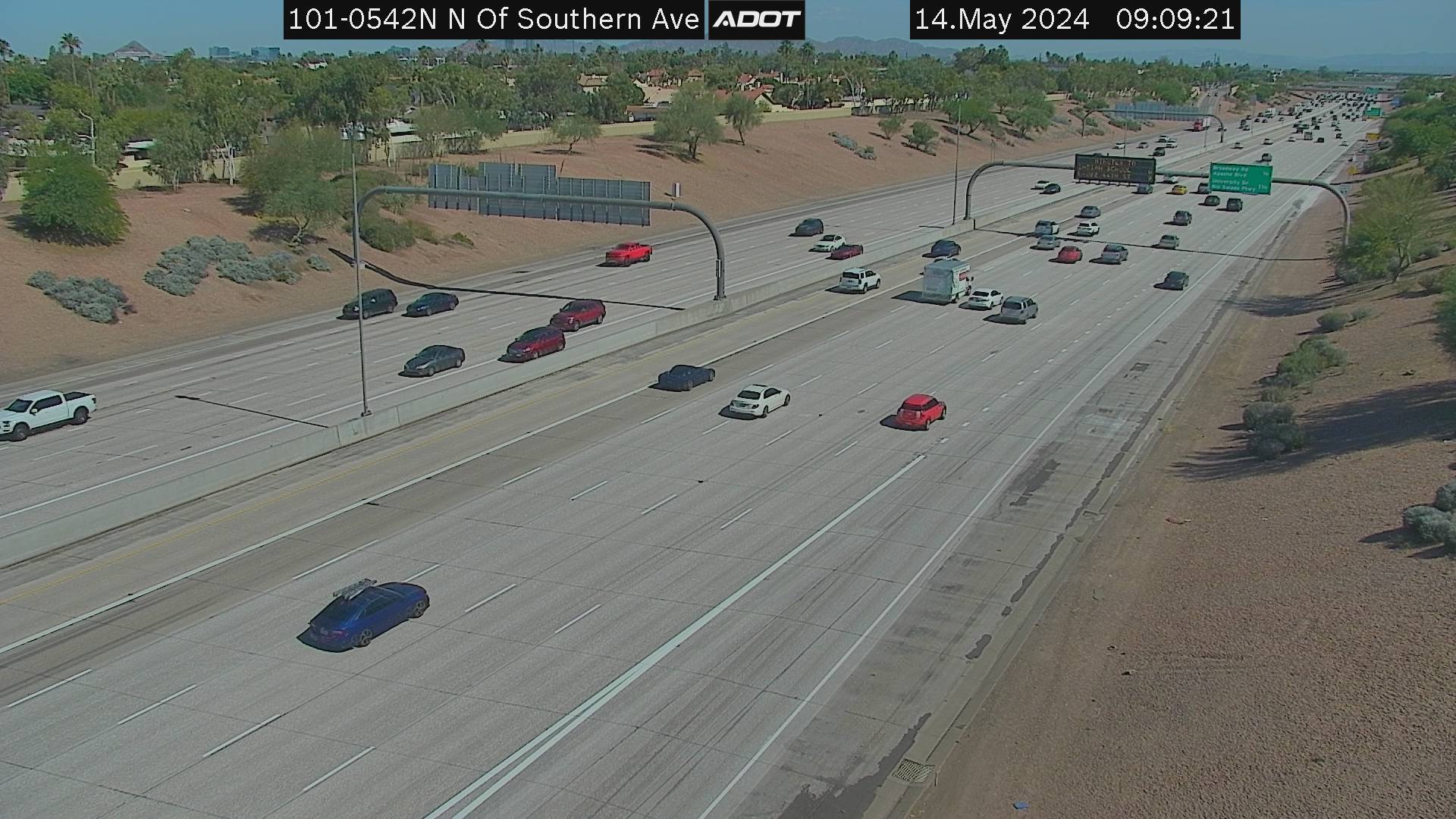 Traffic Cam L-101 NB 54.23 @N of Southern -  Northbound Player