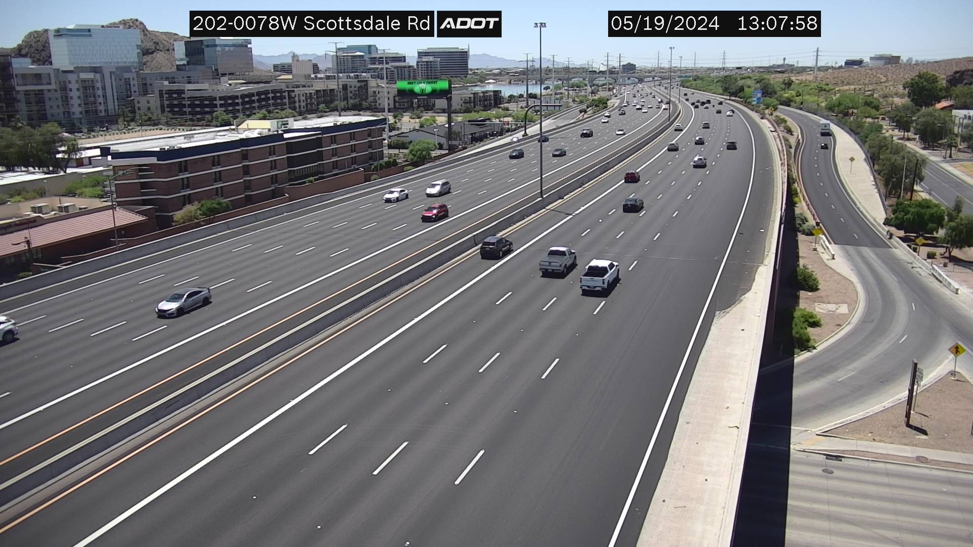 Traffic Cam L-202 WB 7.80 @Scottsdale -  Westbound Player