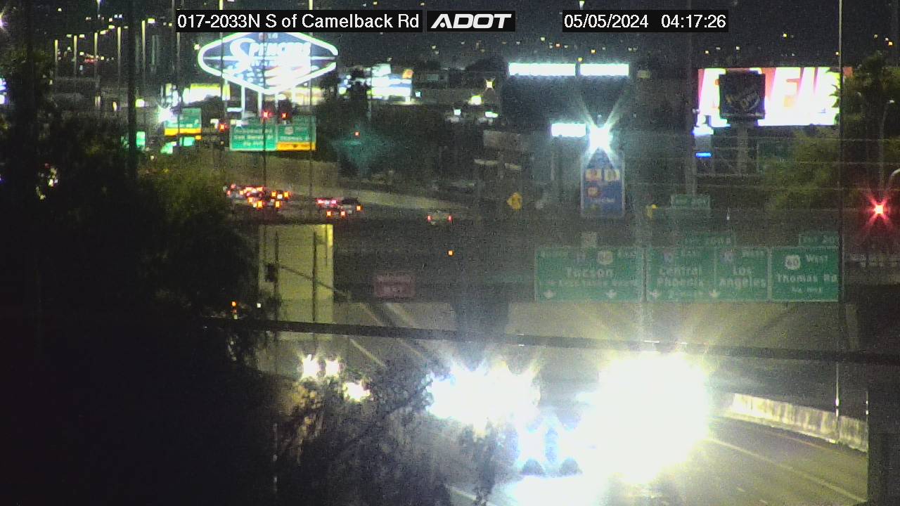 Traffic Cam I-17 NB 203.38 @S of Camelback -  Northbound Player
