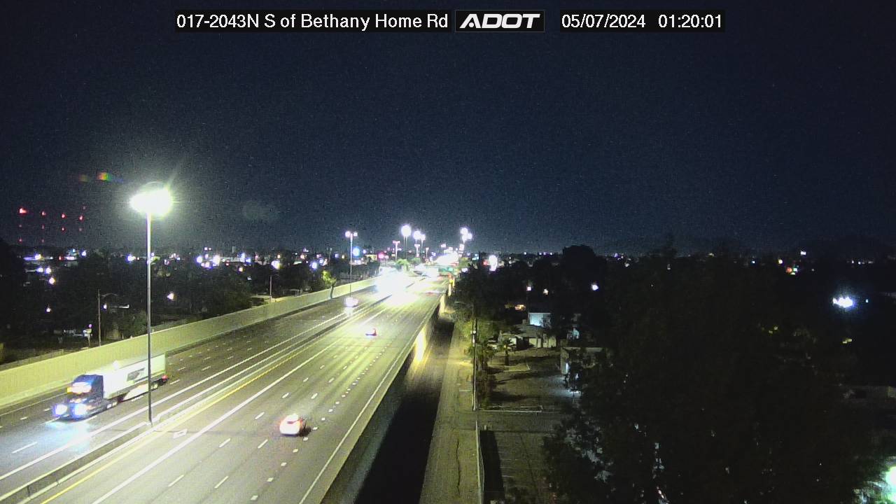 Traffic Cam I-17 NB 204.36 @S of Bethany Home -  Northbound Player