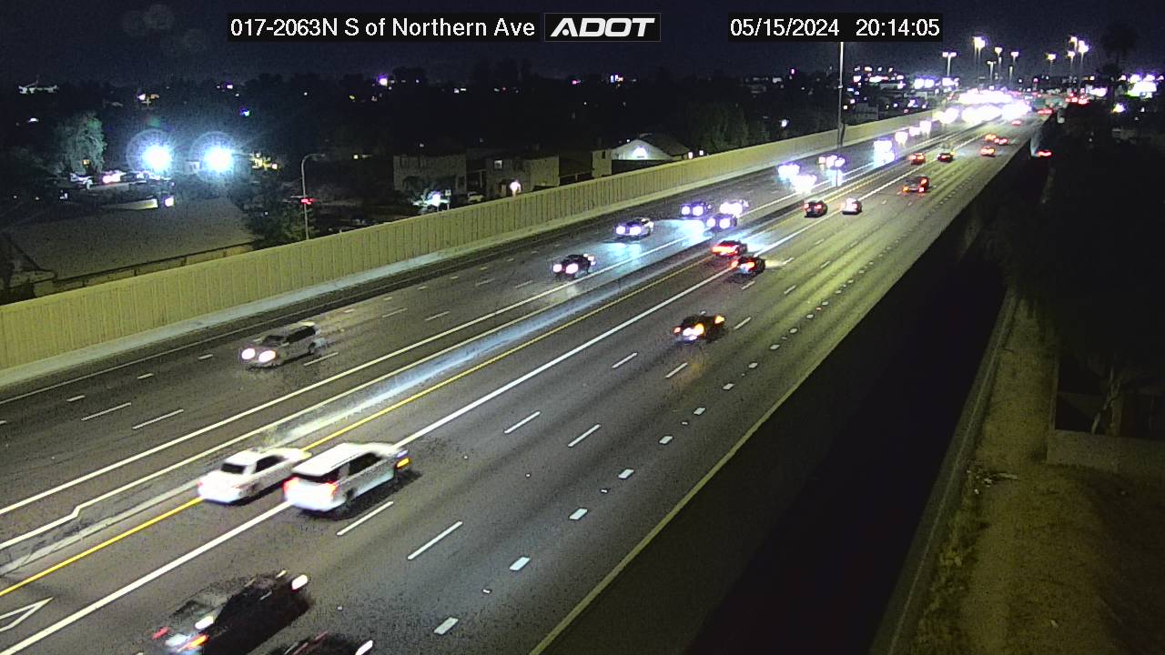 Traffic Cam I-17 NB 206.36 @S of Northern -  Northbound Player