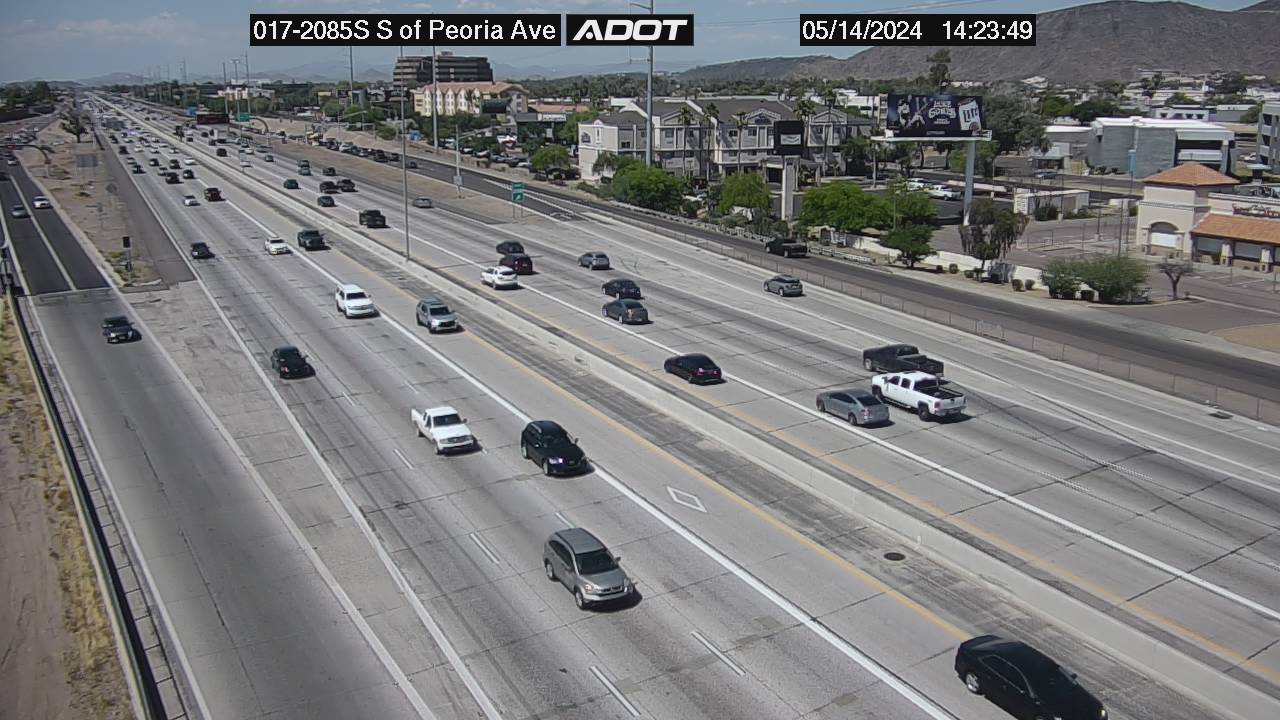 Traffic Cam I-17 SB 208.50 @S of Peoria -  Southbound Player