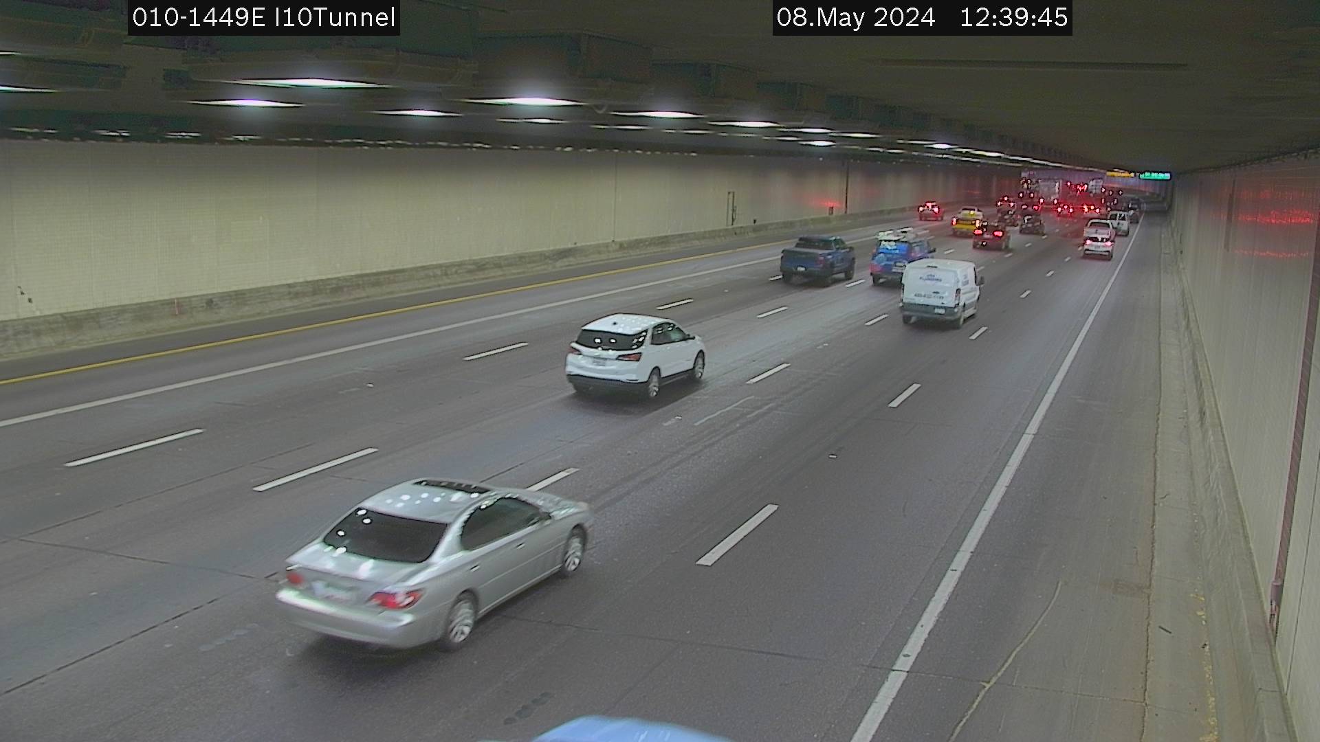 Traffic Cam I-10 EB  144.95 @Tunnel -  Eastbound Player