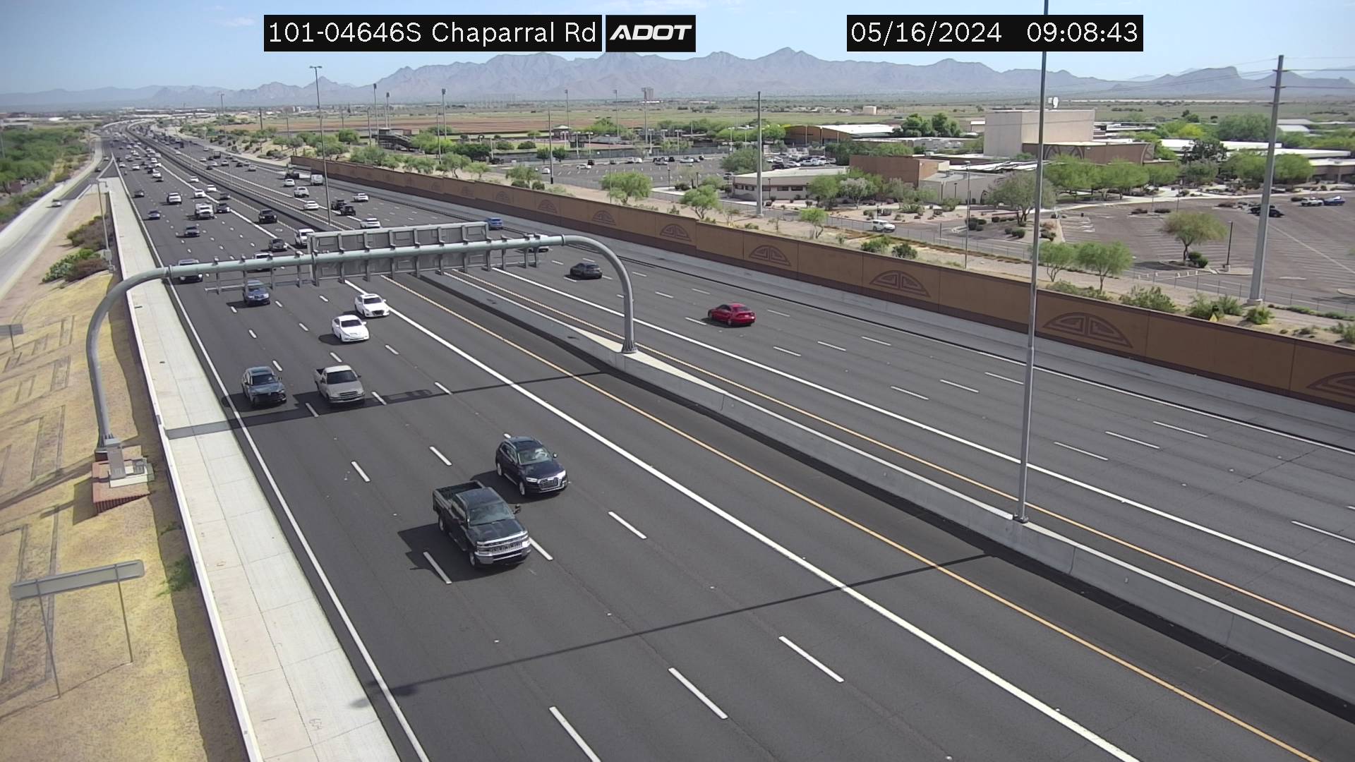 Traffic Cam L-101 SB 46.42 @Chaparral -  Southbound Player
