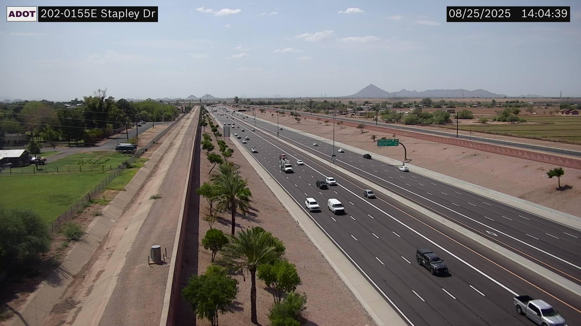 Traffic Cam Mesa › East: L-202 EB 15.54 @Stapley Dr Player