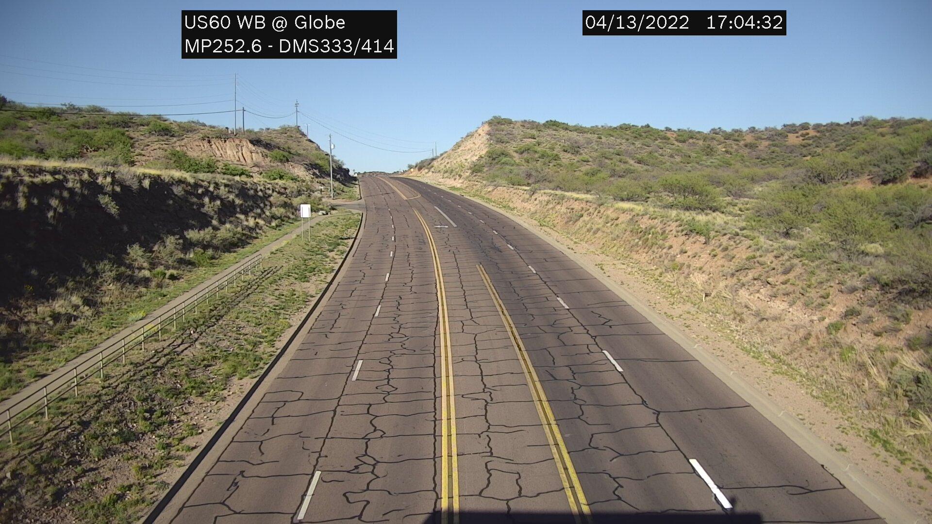 Traffic Cam Globe › West: US-60 WB 252.60 - DMS414 Player