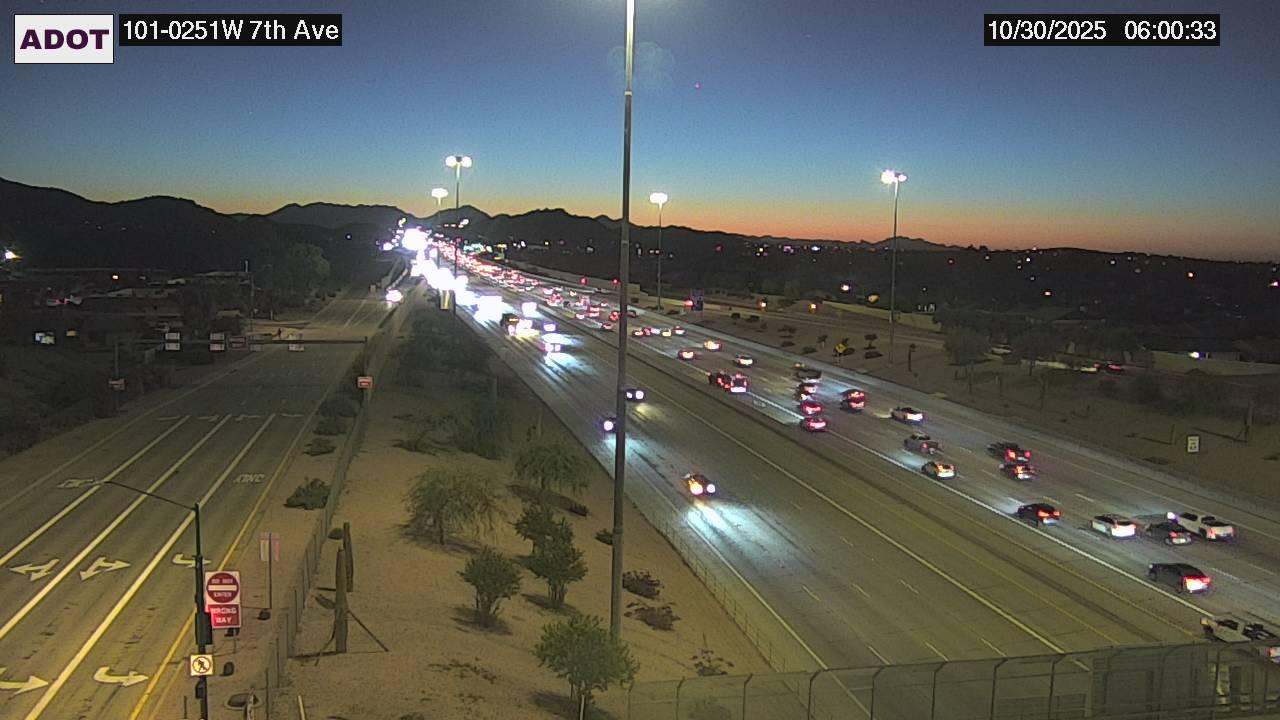 Traffic Cam Wild Flower › West: L-101 WB 25.17 @7th Ave Player