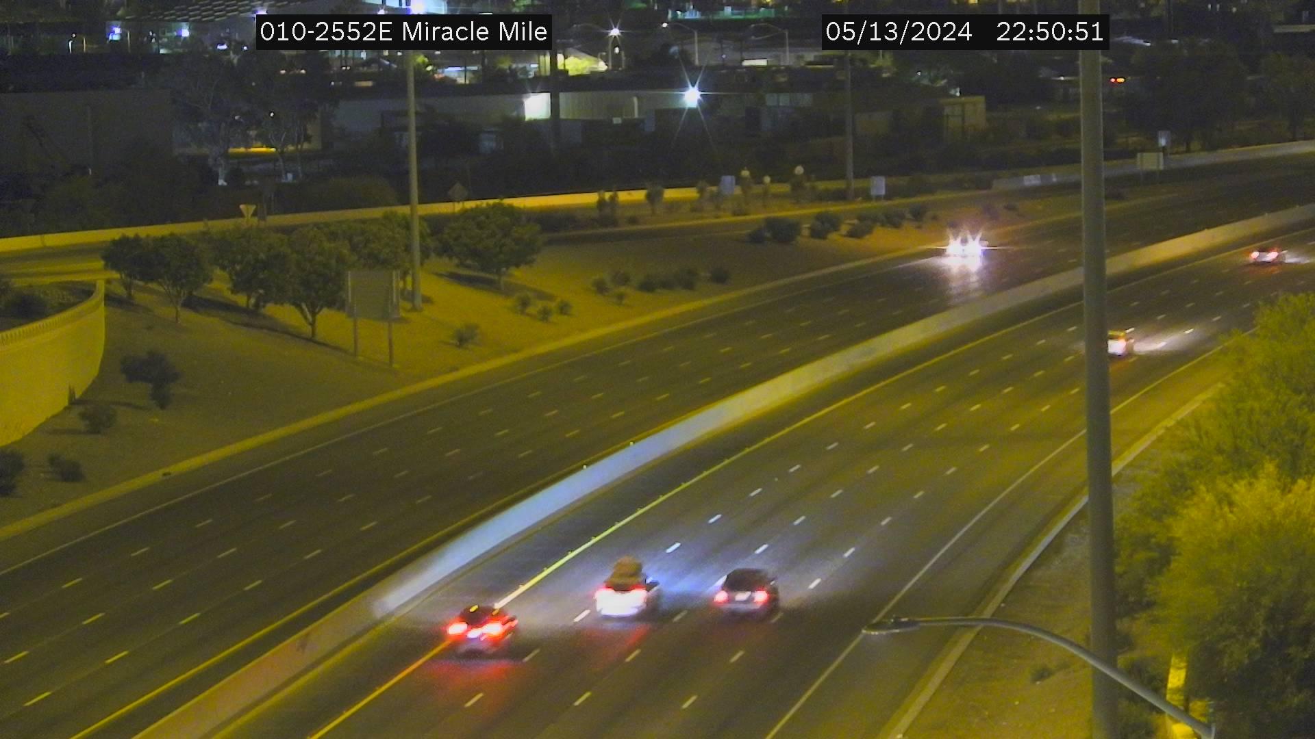 Traffic Cam Flowing Wells › East: I-10 EB 255.20 @Miracle Mile Player