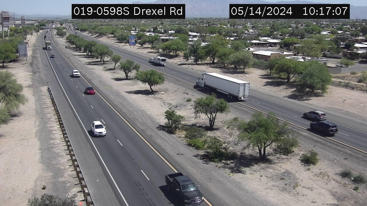 Traffic Cam Tucson › South: I-19 SB 59.83 @Drexel Player