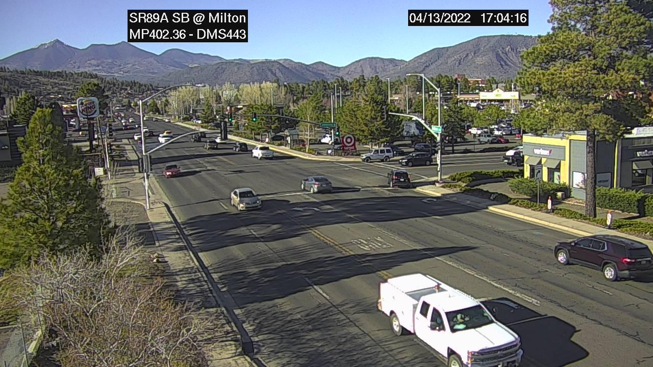 Flagstaff › South: SR-89A SB 402.36 @Milton Traffic Camera