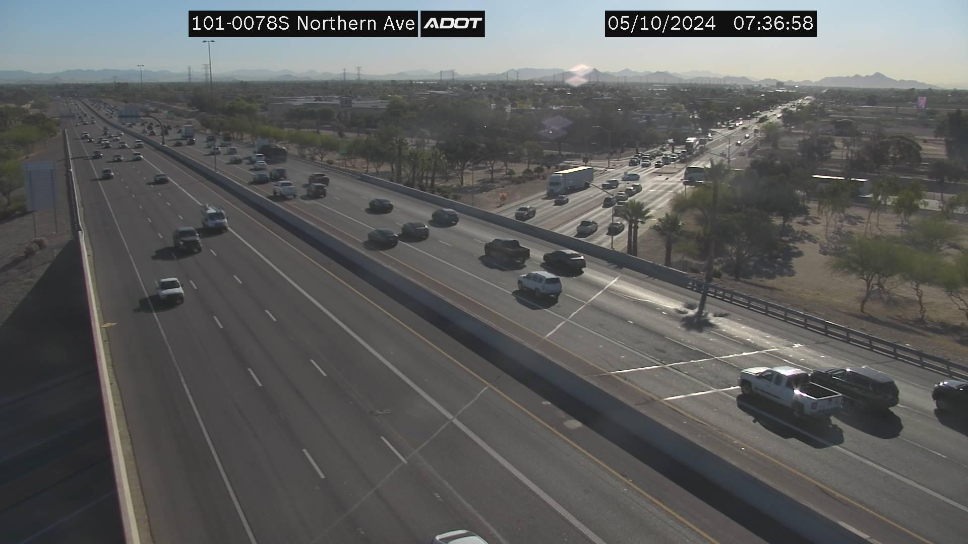 Traffic Cam Peoria: Loop 101 South at Northern Player