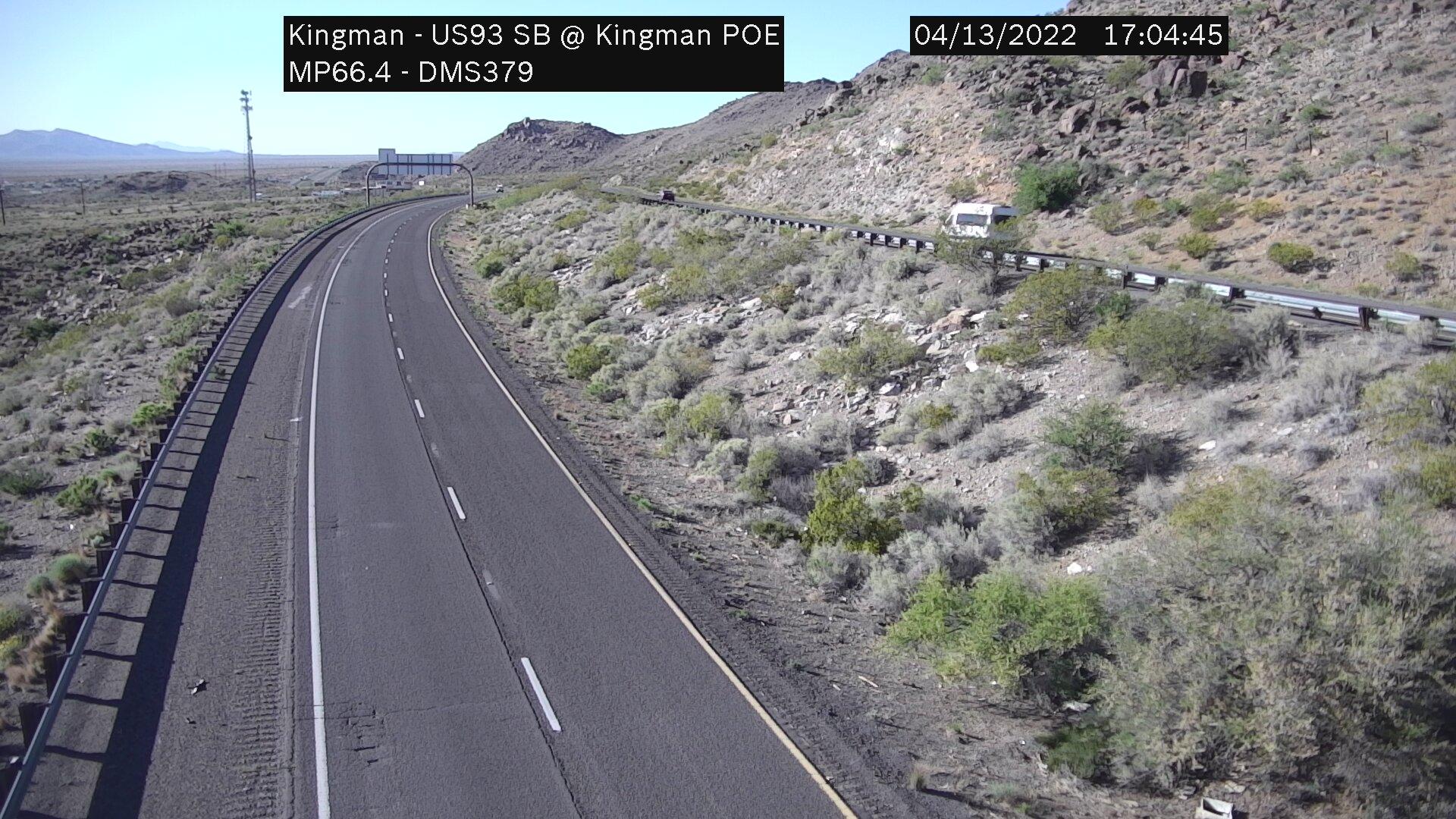 Golden Valley › South: US-93 SB 66.40 @Kingman POE - DMS379 Traffic Camera