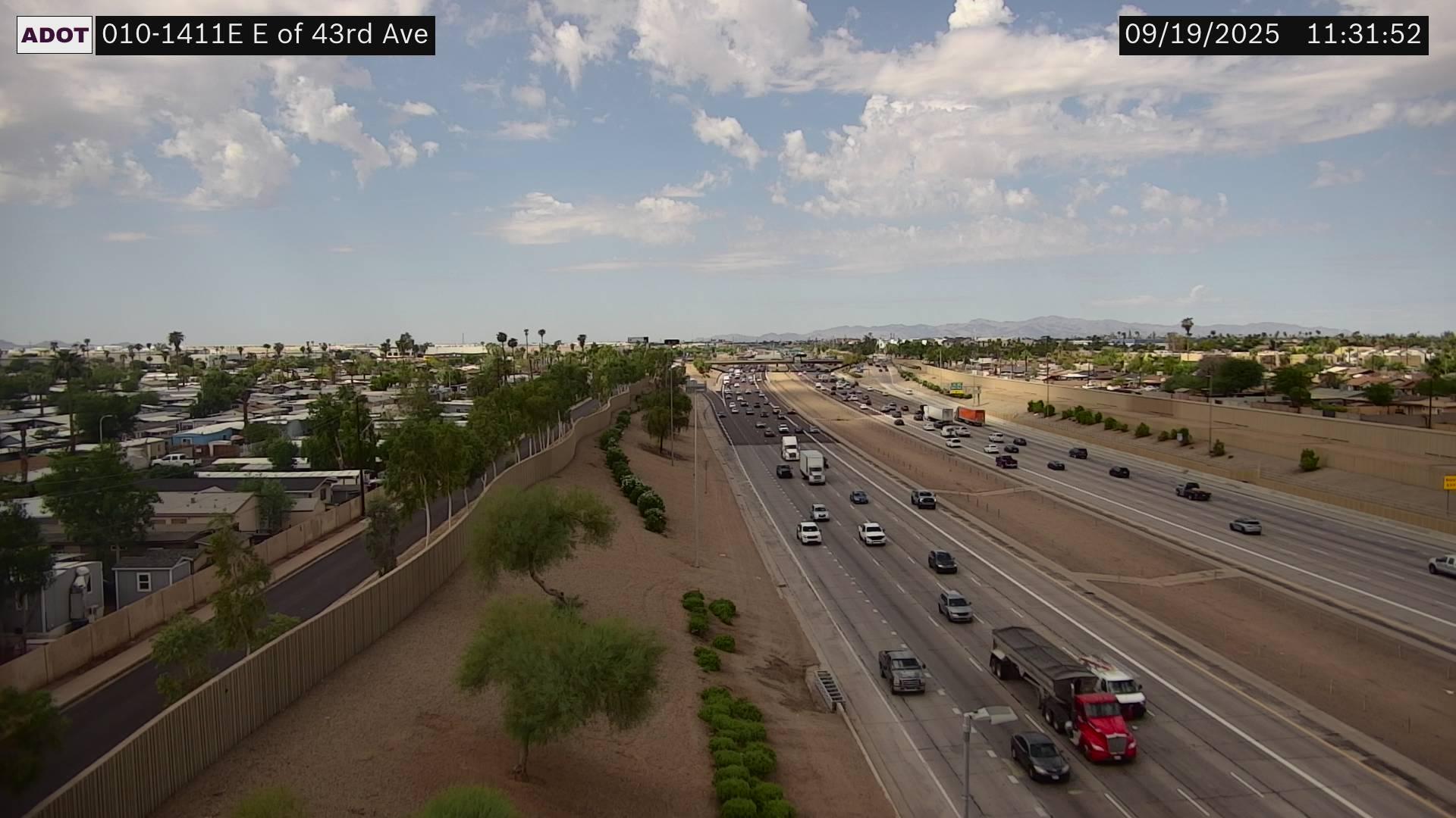 Traffic Cam Phoenix: I-10W and 43rd Ave Player
