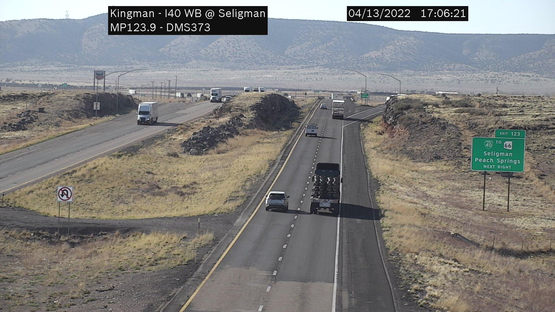 Seligman › West: I- WB . - DMS Traffic Camera