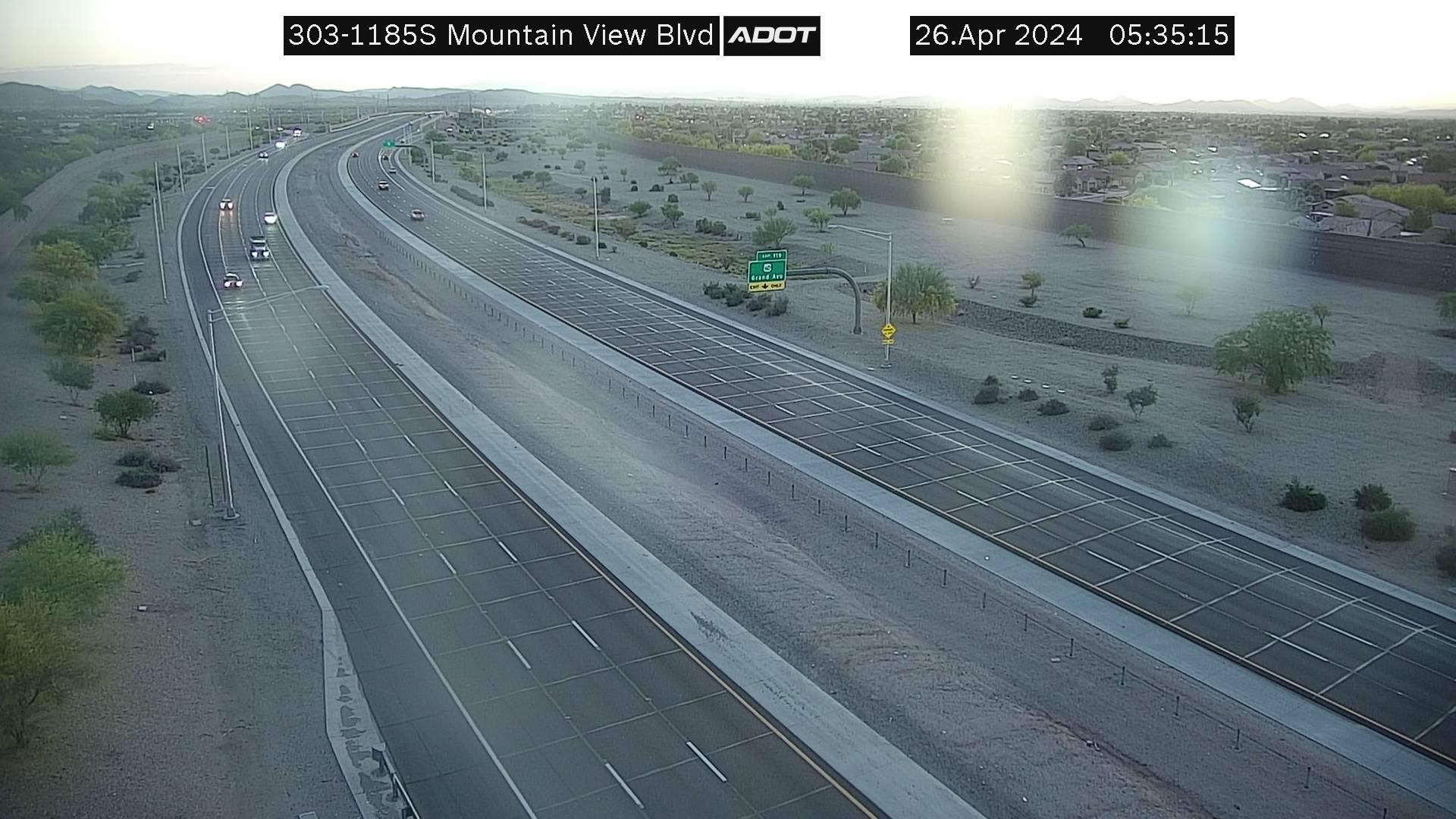Traffic Cam Surprise › South: L-303 SB 118.55 @MOUNTAIN VIEW Player