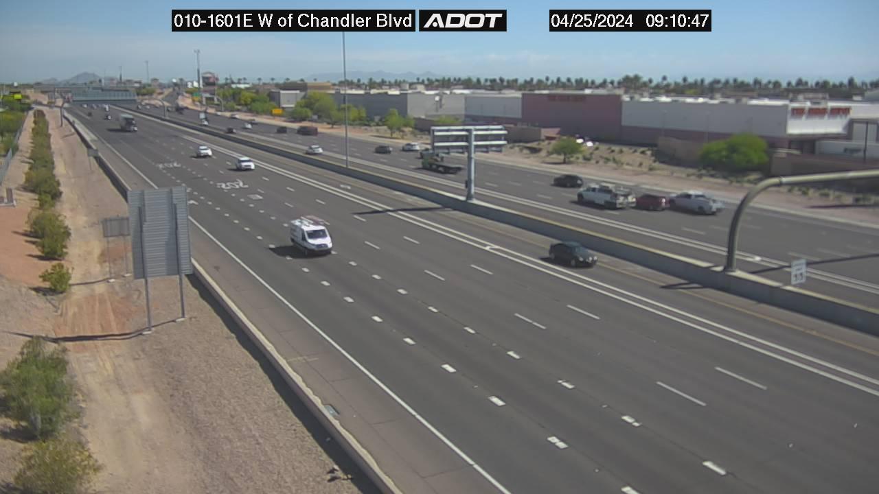 Traffic Cam Guadalupe › East: I-10 EB 160.12 @W of Chandler Player
