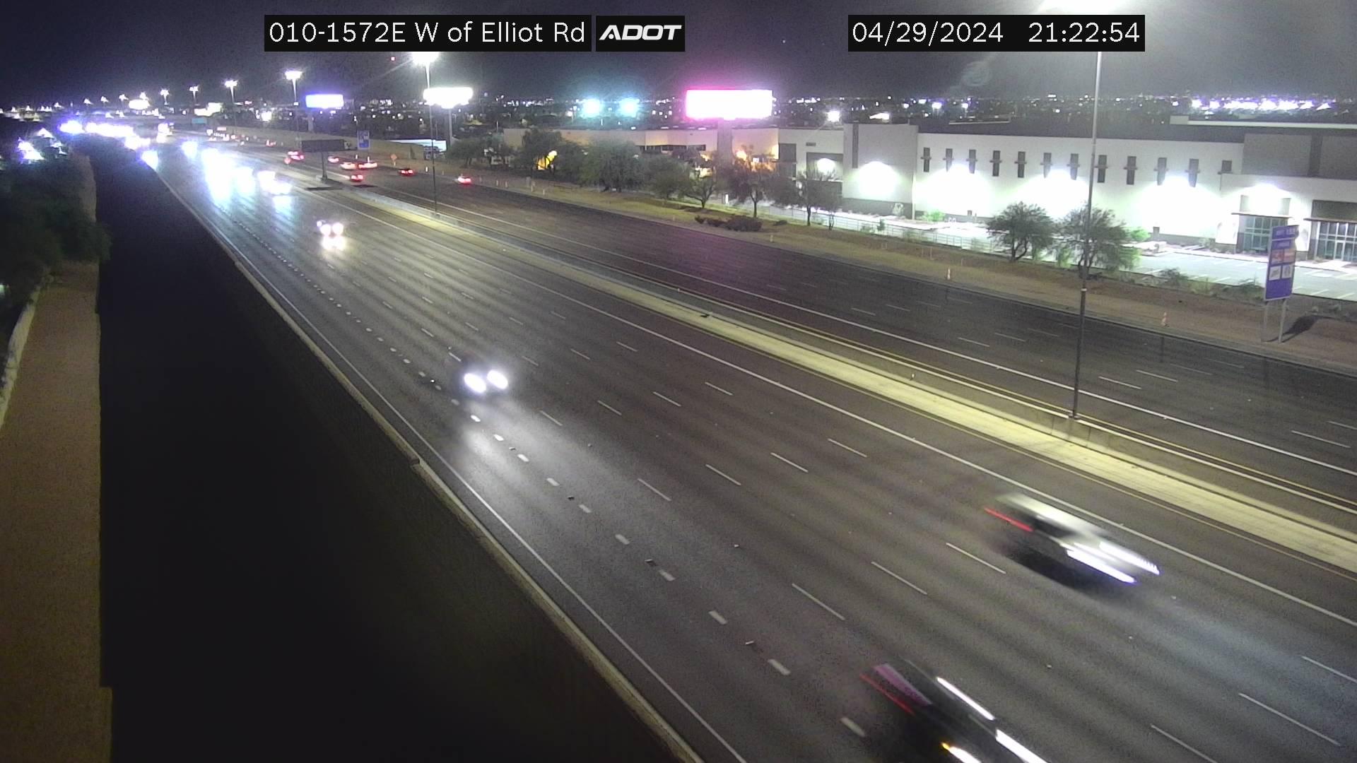 Phoenix: Interstate 10 west of Elliot Rd Traffic Camera