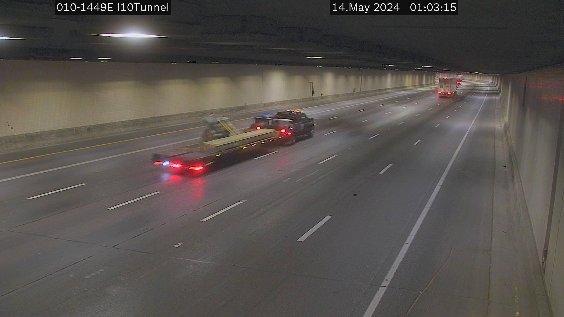 Traffic Cam Phoenix › East: I-10 EB 144.95 @Tunnel Player