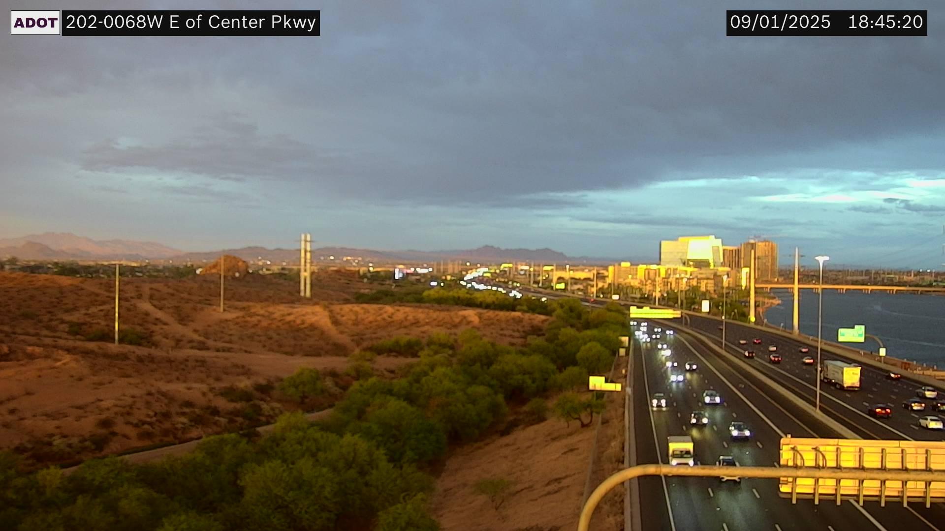 Traffic Cam Tempe › West: L-202 WB 6.87 @E of Center Player