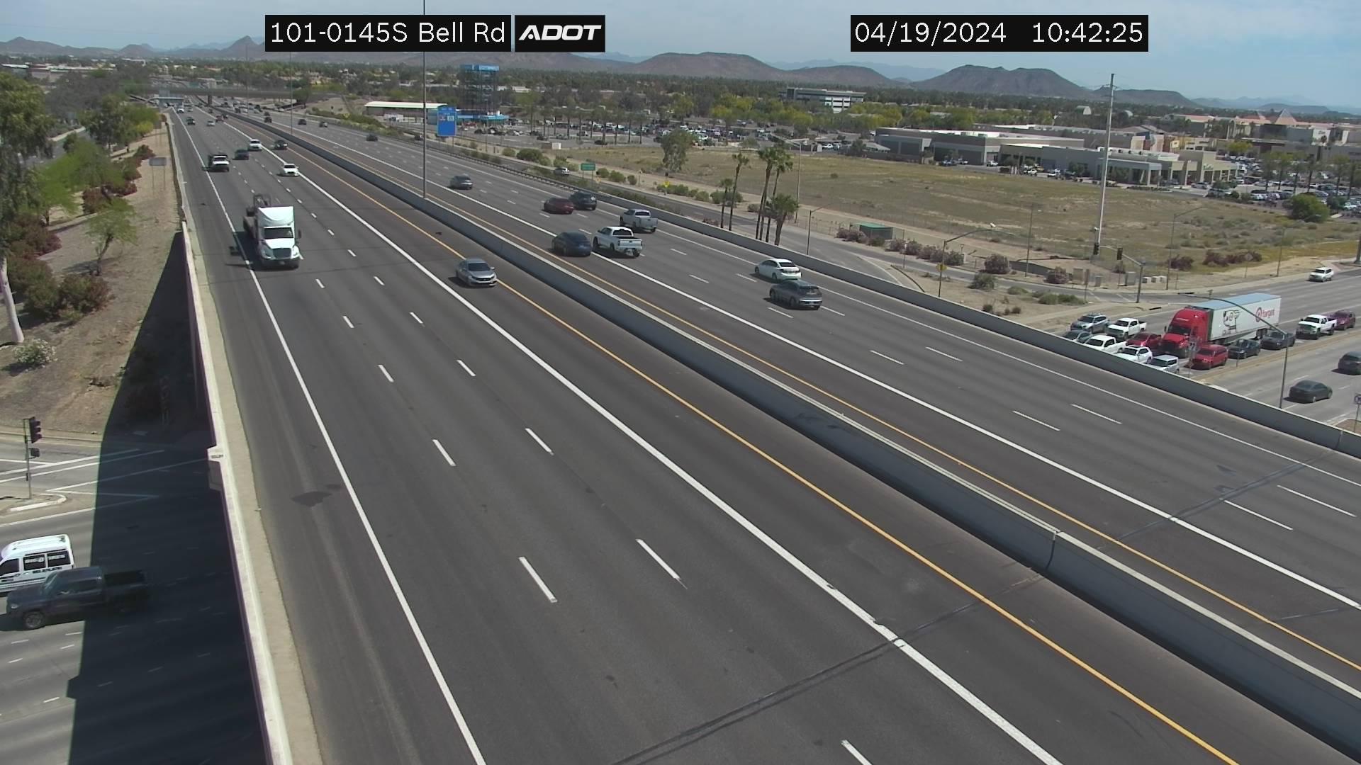 Traffic Cam Peoria › South: L-101 SB 14.57 @Bell Player