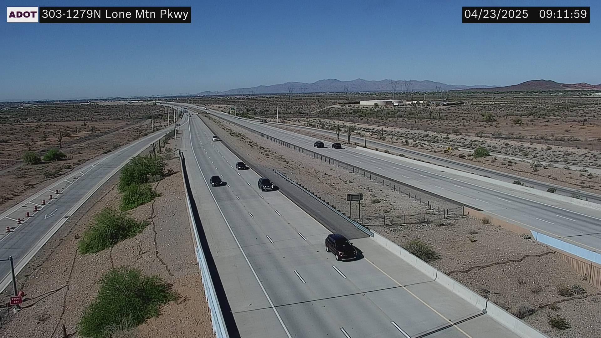 Traffic Cam Peoria › North: L-303 NB 127.91 @Lone Mountain Pkwy Player