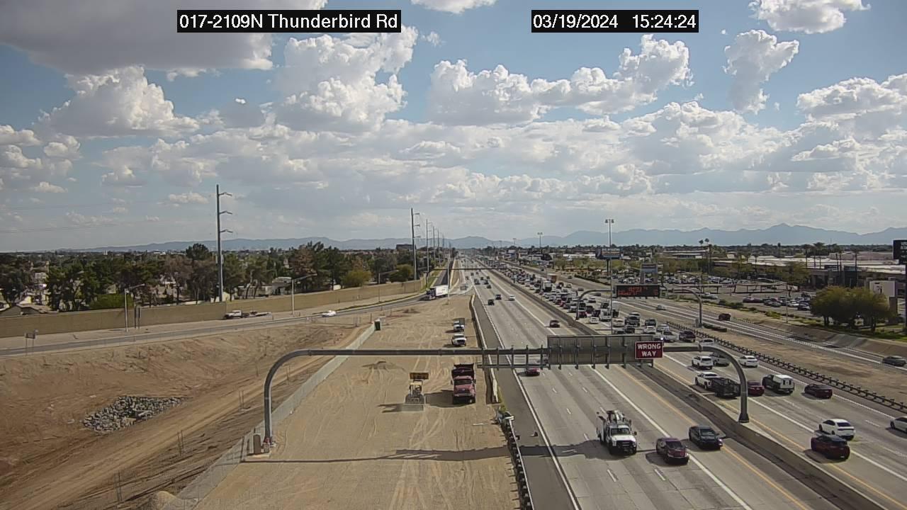 Phoenix › North: I-17 NB 210.90 @Thunderbird Rd Traffic Camera