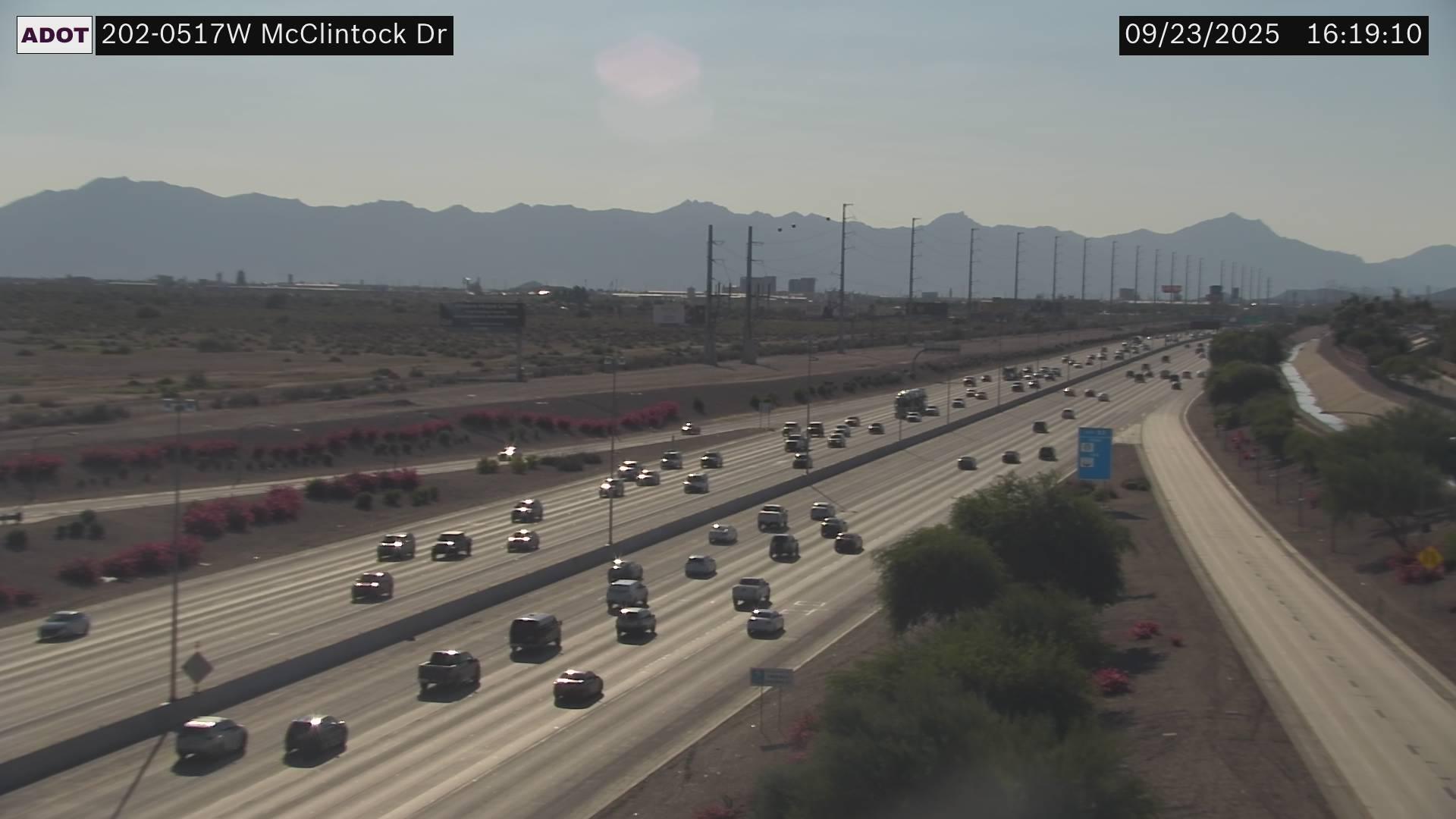 Traffic Cam Chandler › West: SR-202 WB 51.70 @McClintock Dr Player